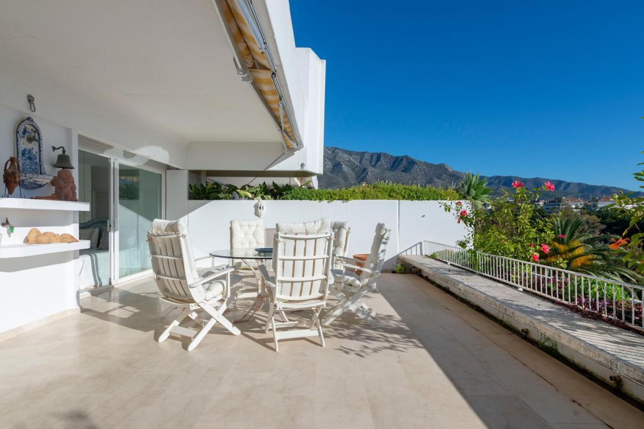 En Complejo Residencial Con Piscina Apartment