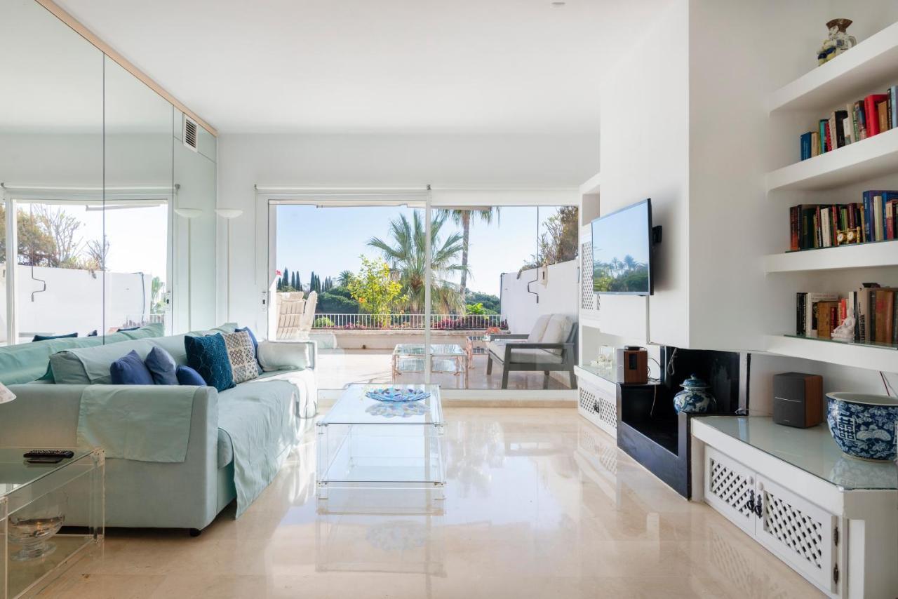 En Complejo Residencial Con Piscina